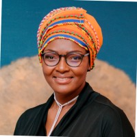 Tabisa Luleka Petros, Com
