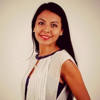 Elena Flores