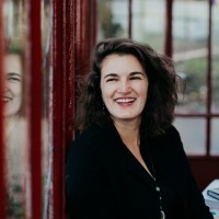 Pauline LIÈVRE 菩翎男