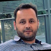 Γιάννης Ντούβας