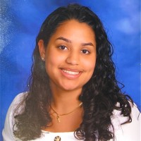 Alondra Santos