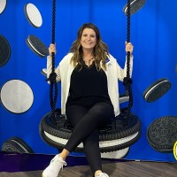 Laura Miller, Cem