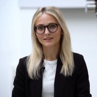 Laura Fluhrer