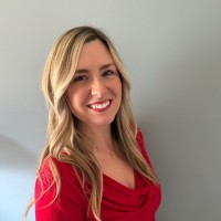 Kara Dishaw, Ains