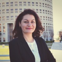 Amalía Bamis, Assoc. Aia