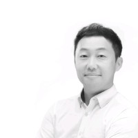 박진욱