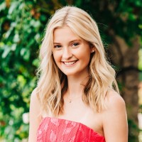 Isabelle S.