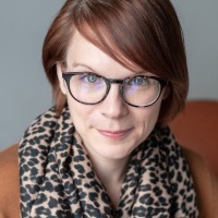 Jennifer Hale