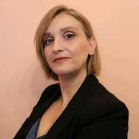 Efi Tsakanika