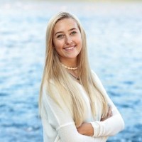 Chloe Grim
