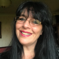 Tina Hall Do Carmo
