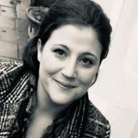 Mia Roman-Burgess