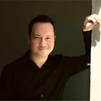 Dr. Daniel Manoiu