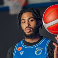Tyrone Lyons
