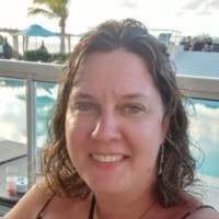 Vicki Robar