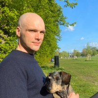 Max T.