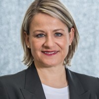 Christine Bolt