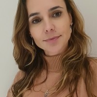 Elisa C.