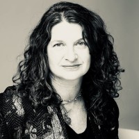 Rachel Perera Weingeist