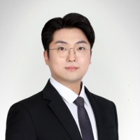 이현우