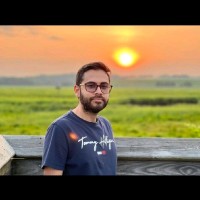Omar Naqvi