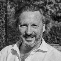 Dr Andrew Regan