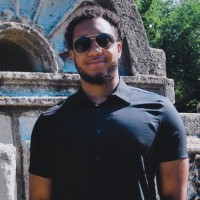 Trey Holt