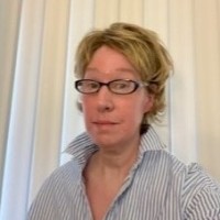 Lorraine Robertson, Cmp