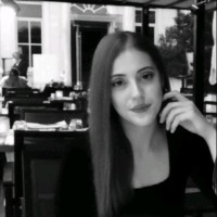 Özge Ö.