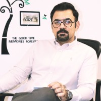 Dr. Omer Farooq