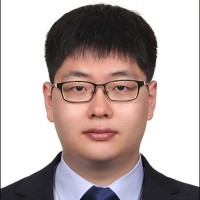 최진욱