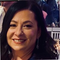 Suzi H.