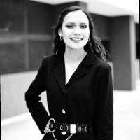 Laura Angelica F.