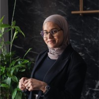 Dounia M.