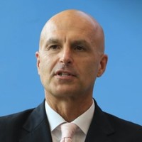 Dr. Michael Anzenhofer