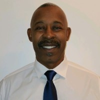 Carlos James