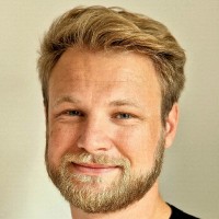Fabian L. Zott