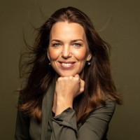 Laura Van De Lindeloof