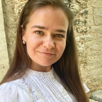 Олена Лебідь