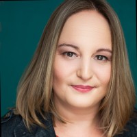 Liz Larson