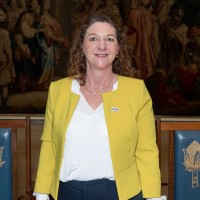Julia Allen  MCIOB