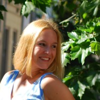 Esther De Vries