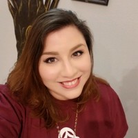 Laura Flores