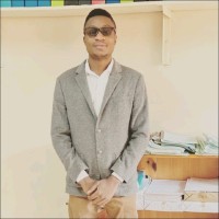 lloyd sinjela