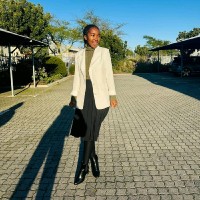 Vangie Ngantweni