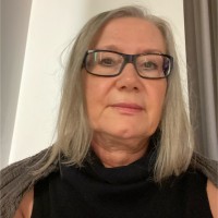 Alexandra Lutzenberger