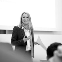 Prof. Dr. Sabine Kuester