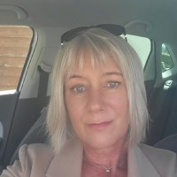 Julia Davies