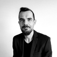 Yann L.