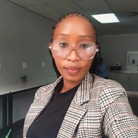 Dipuo Motloung